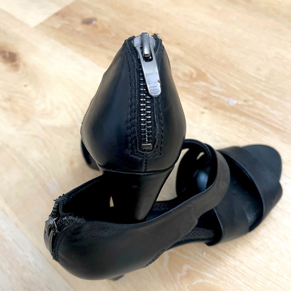 Easy Spirit Anti-Gravity High-Heeled Shoes - Picture 3 of 4